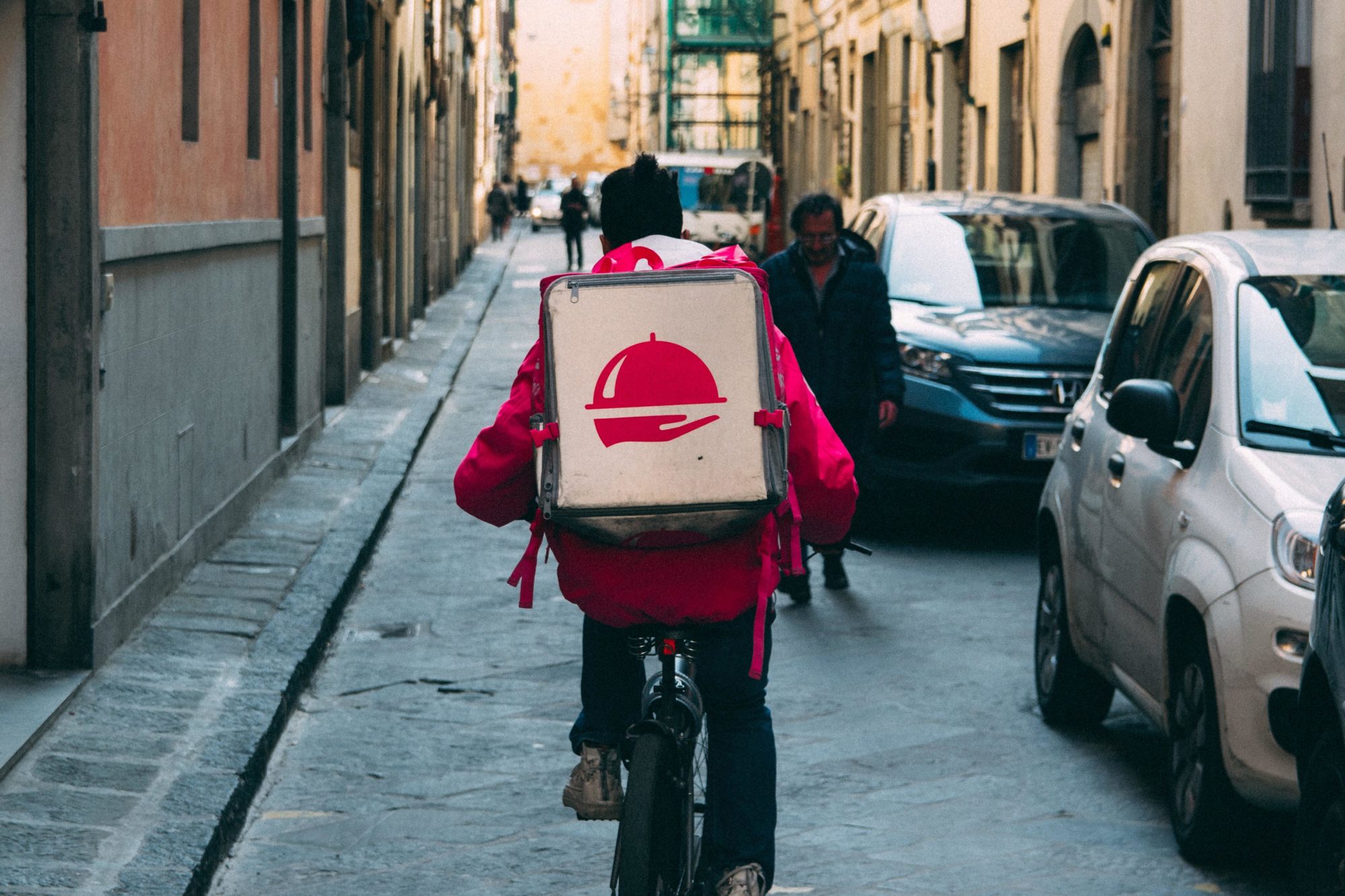 Food delivery is a fast-growing $200billion/yr sector (Image from Kai Pilger, Unsplash)