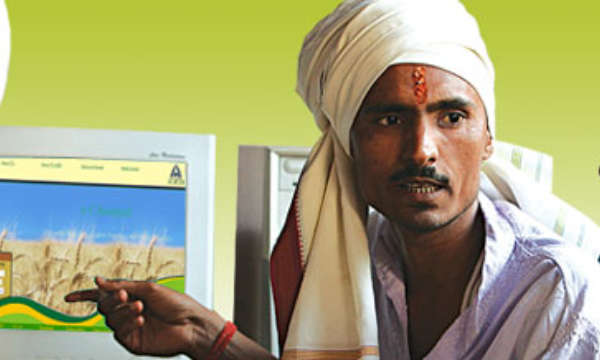为印度农民提供信息渠道，助其提高收入水平